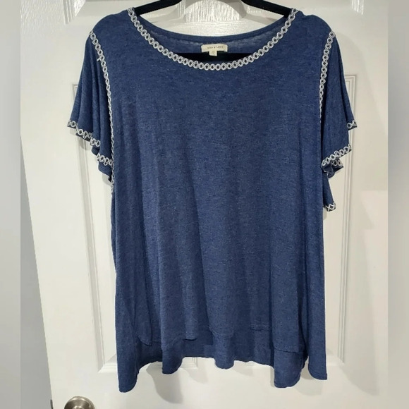 Max Studio Heather Navy Blue Short Sleeve Embroidered Trim Shirt in Size 2X - Picture 1 of 11